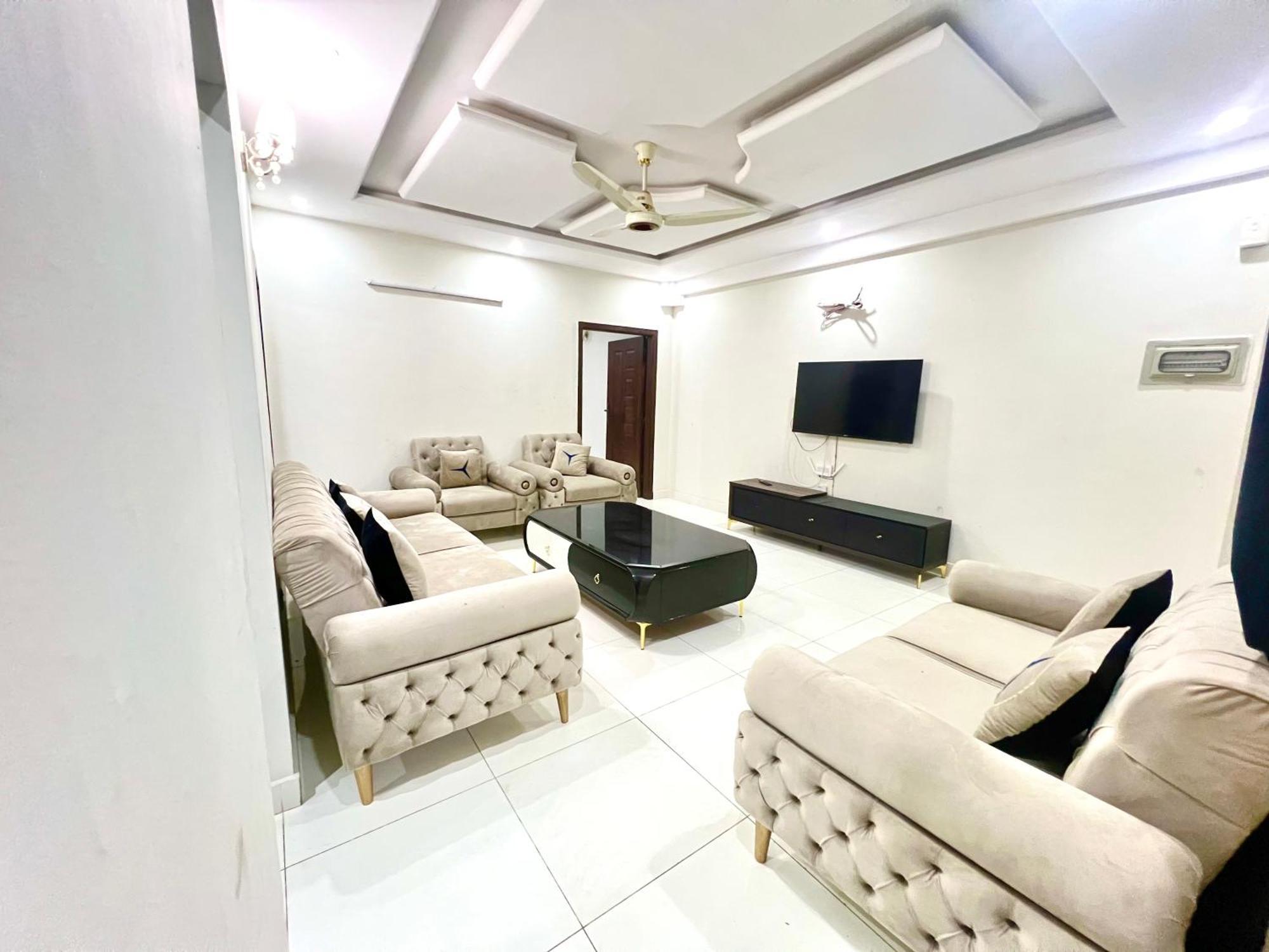 Luxury Apartment Rentals Islamabad Esterno foto